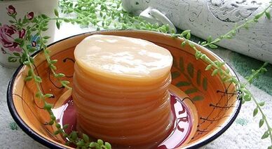 Tea mushroom for the treatment of nail fungi