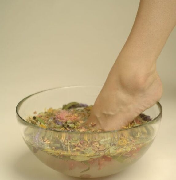 Herbal bath to treat nail fungus